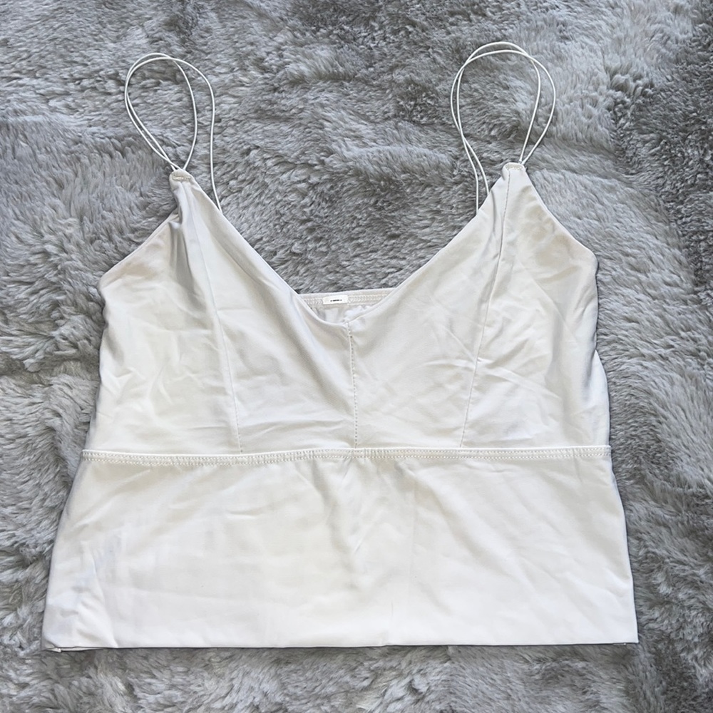 White workout stretch tank top